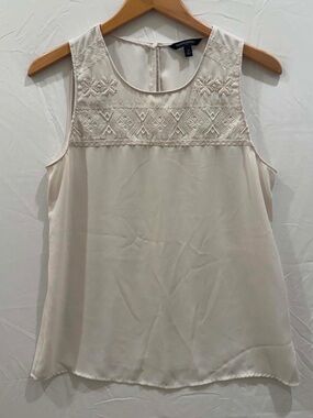 Banana Republic Cream Embroidered Sleeveless Camisole M